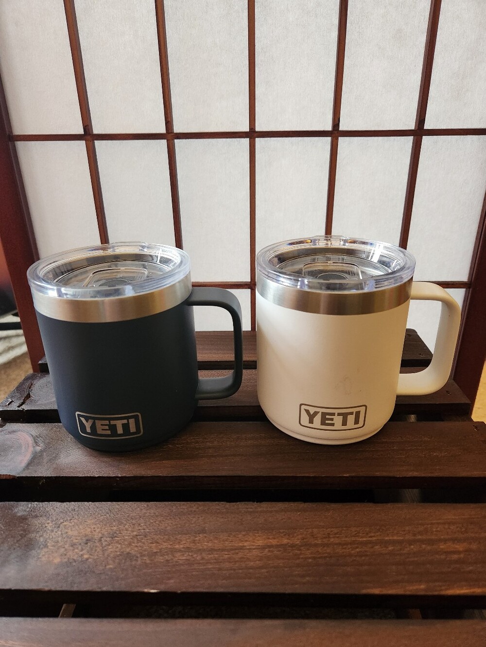 Set of 2 YETI 10 oz. Rambler Mugs with MagSlider Lid Navy & White